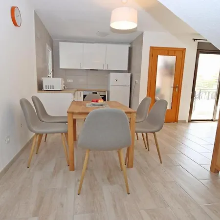 Ref 8909 Bungalow Oleza Garden